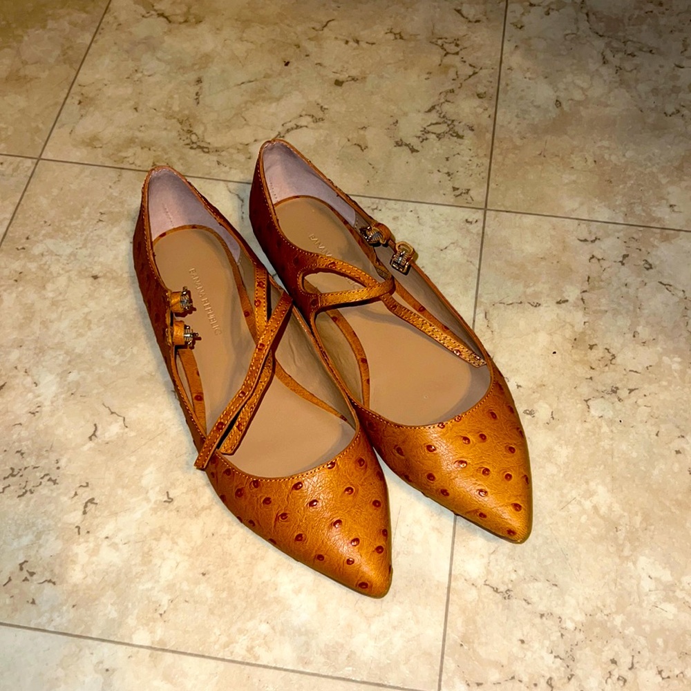 Banana Republic Adana Flats - Size 8